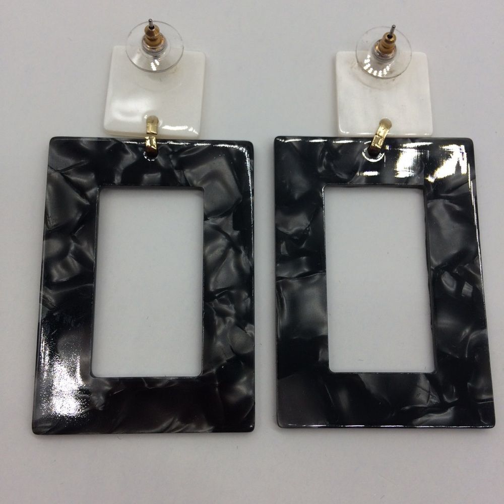 Women's Charcoal Gray/White Square/Rectangle Earrings